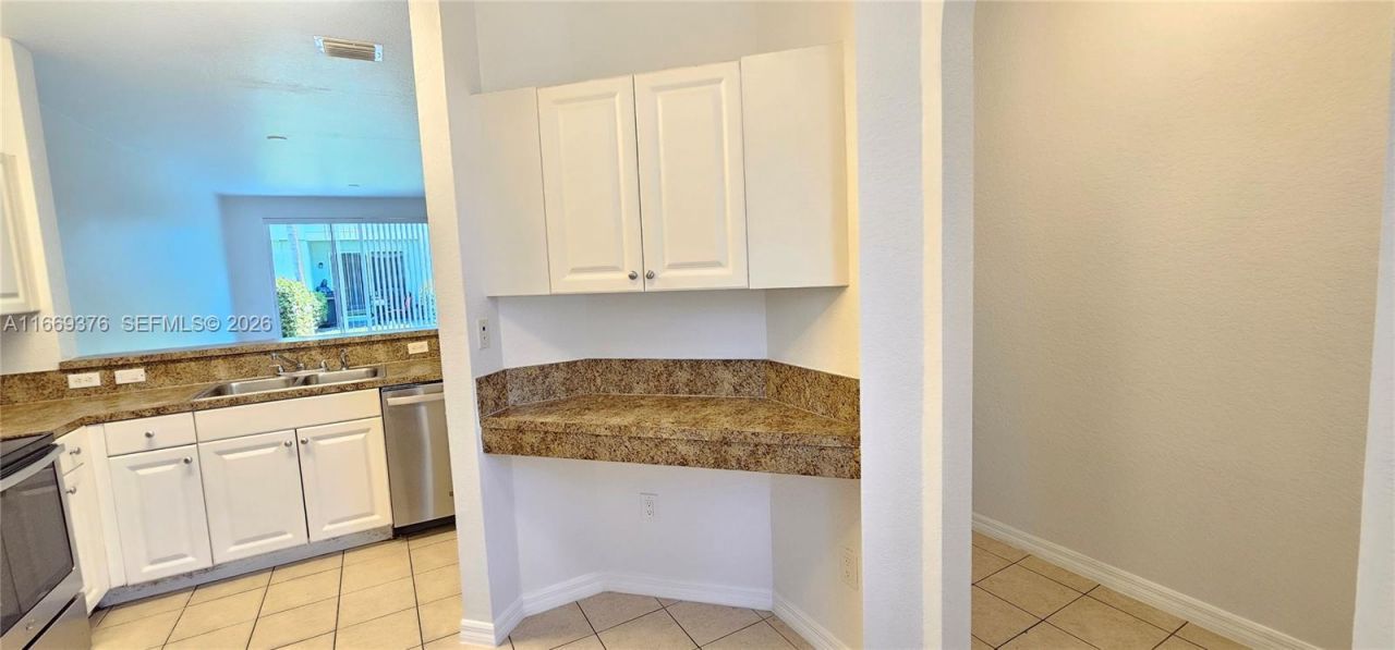 1935 Gardenia Ct, Unit 1935, Riviera Beach, FL 33404 Photo