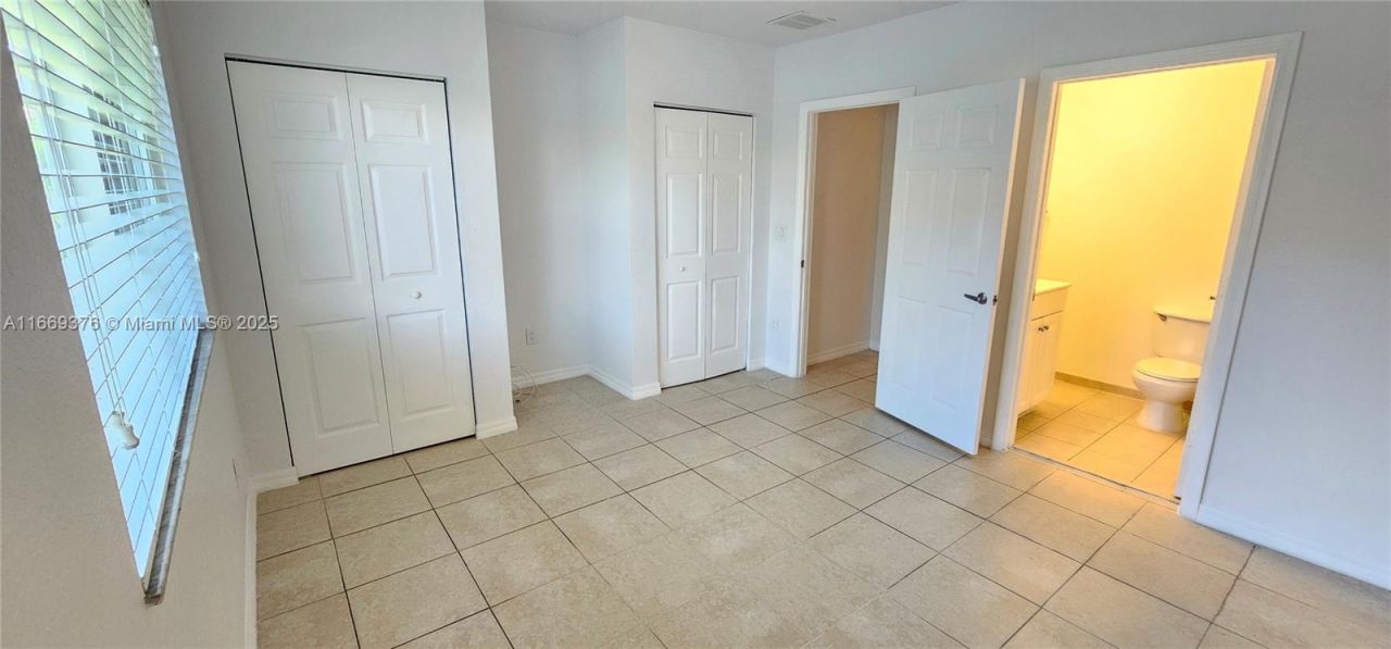 1935 Gardenia Ct, Unit 1935, Riviera Beach, FL 33404 Photo