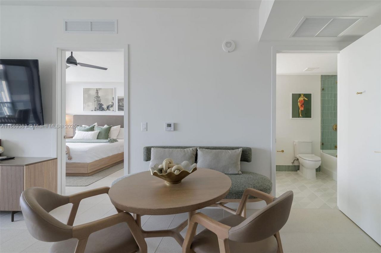 601 NE 1st Street, Unit 4204, Miami, FL 33132 Photo