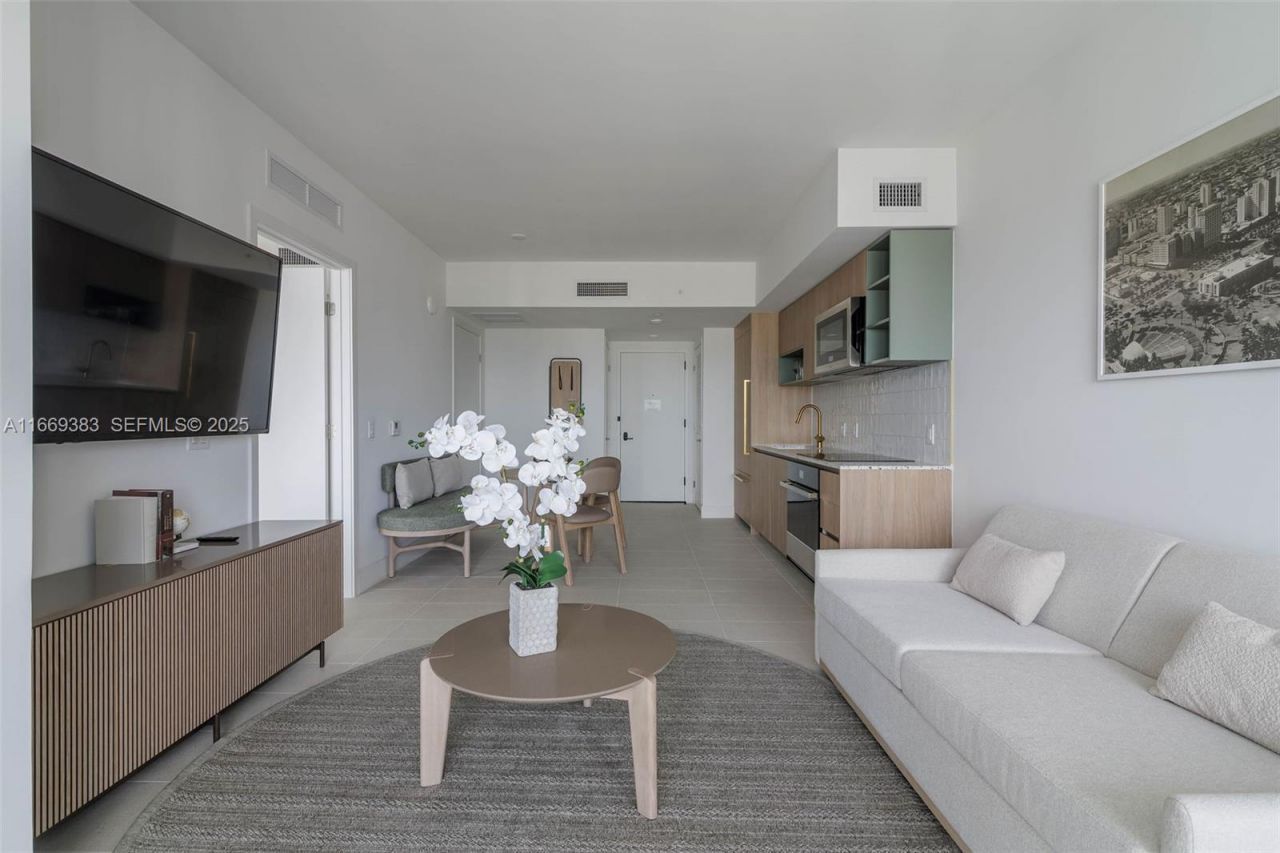 601 NE 1st Street, Unit 4204, Miami, FL 33132 Photo
