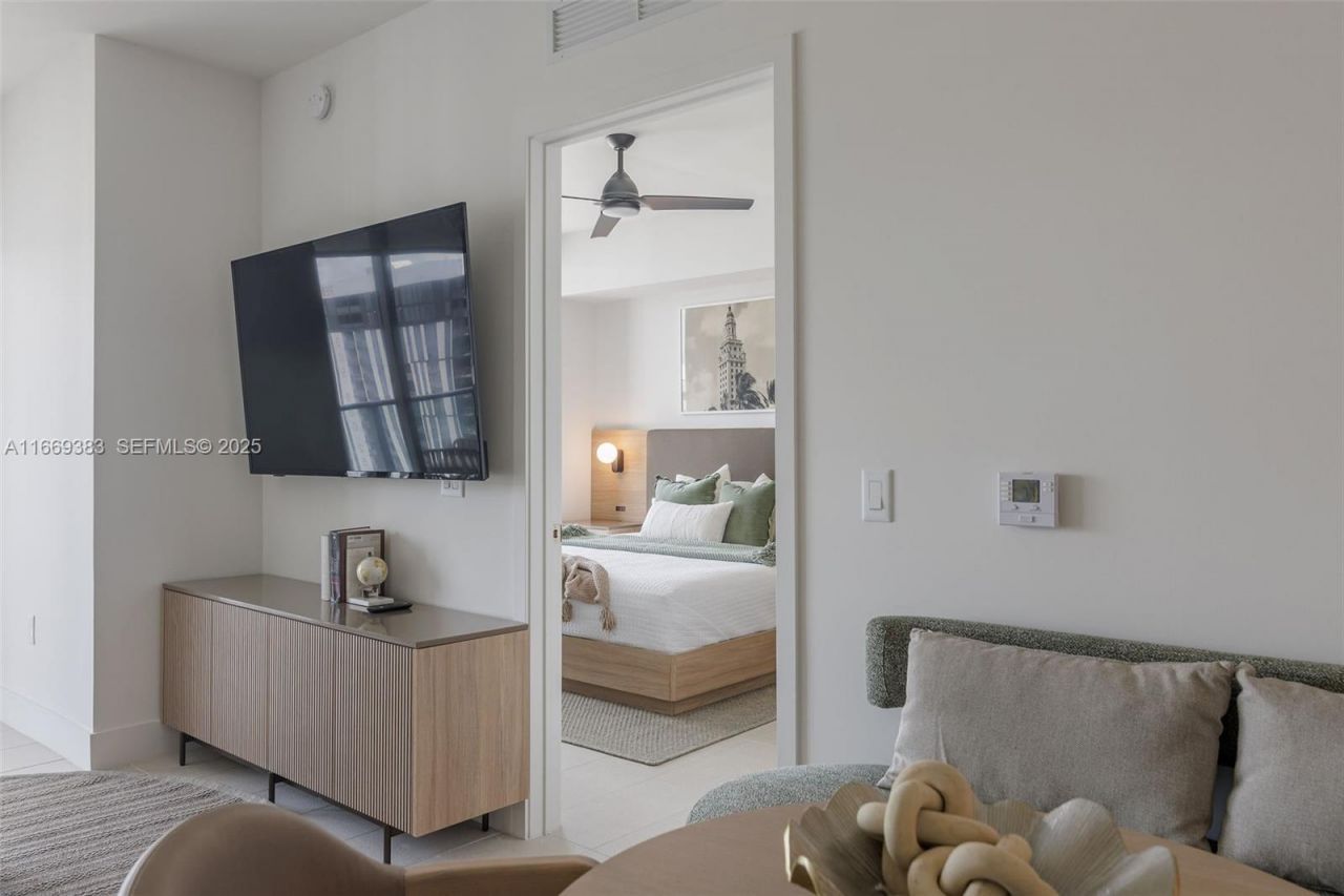 601 NE 1st Street, Unit 4204, Miami, FL 33132 Photo