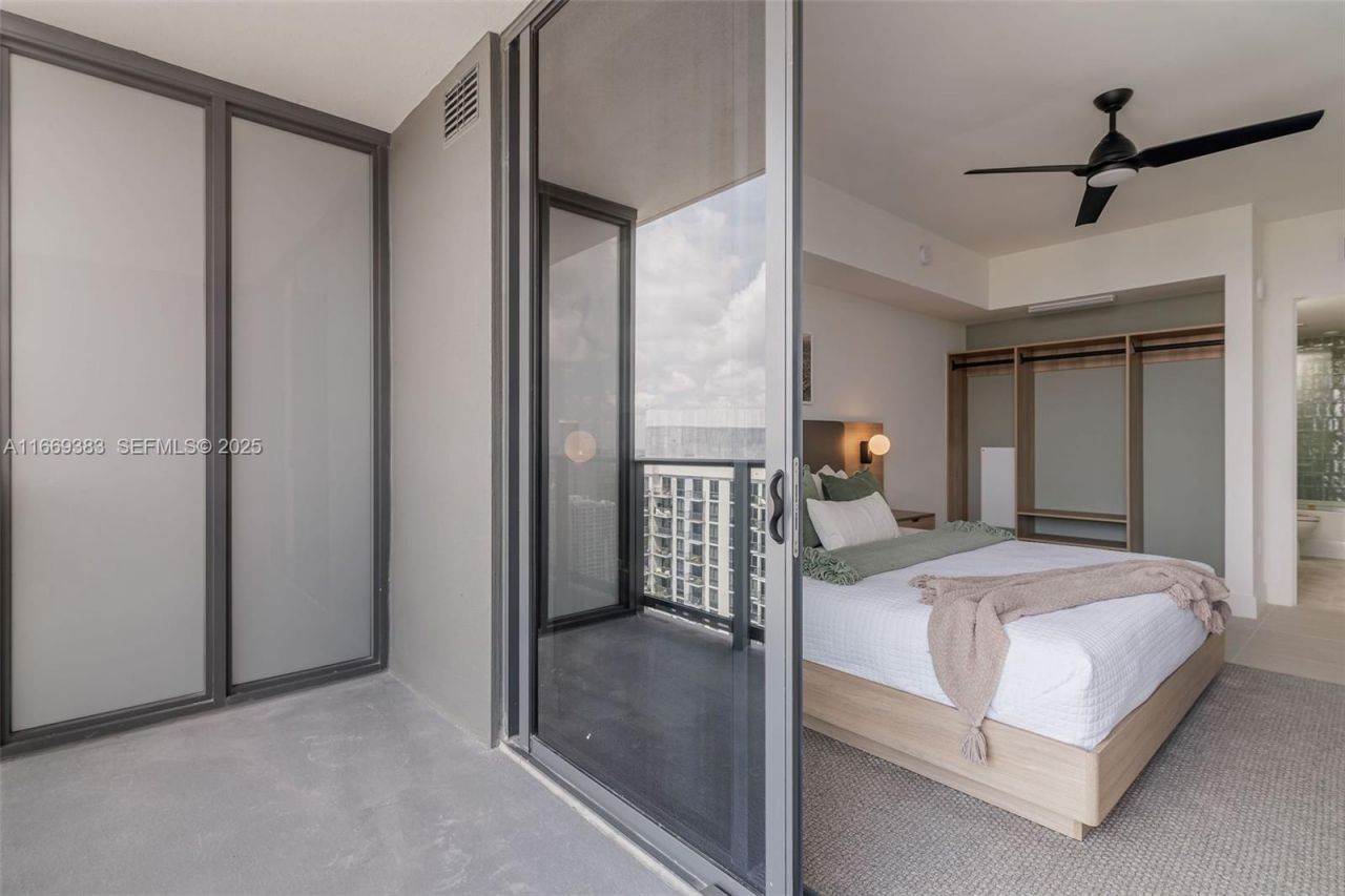 601 NE 1st Street, Unit 4204, Miami, FL 33132 Photo