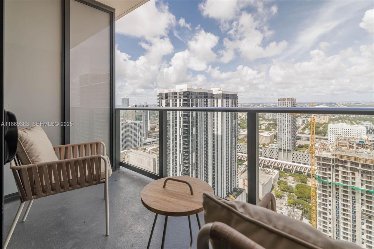 601 NE 1st Street, Unit 4204, Miami, FL 33132 Photo
