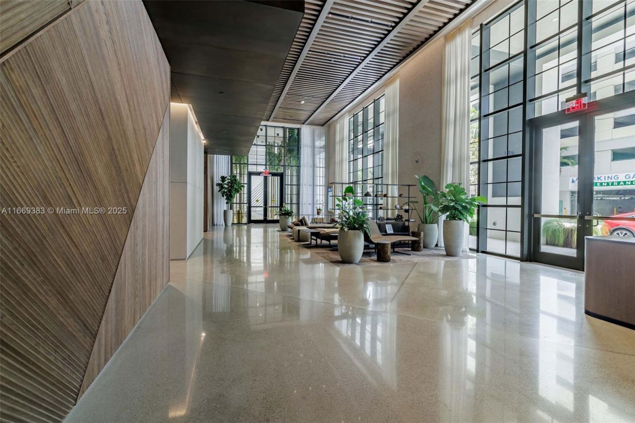 601 NE 1st Street, Unit 4204, Miami, FL 33132 Photo