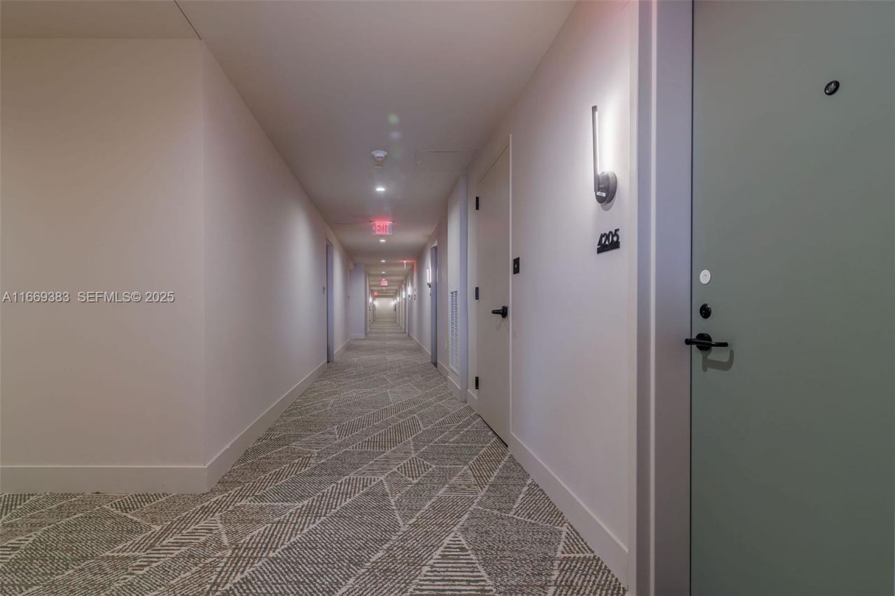 601 NE 1st Street, Unit 4204, Miami, FL 33132 Photo