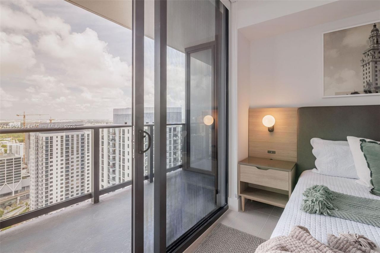 601 NE 1st Street, Unit 4204, Miami, FL 33132 Photo