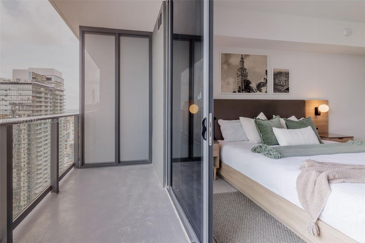 601 NE 1st Street, Unit 4204, Miami, FL 33132 Photo