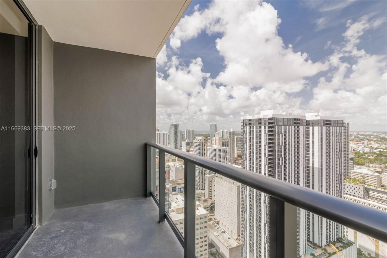 601 NE 1st Street, Unit 4204, Miami, FL 33132 Photo