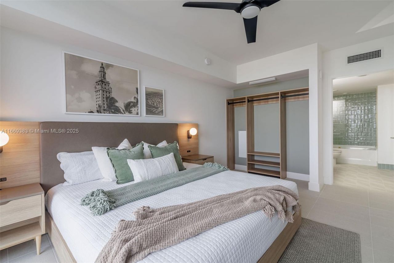 601 NE 1st Street, Unit 4204, Miami, FL 33132 Photo