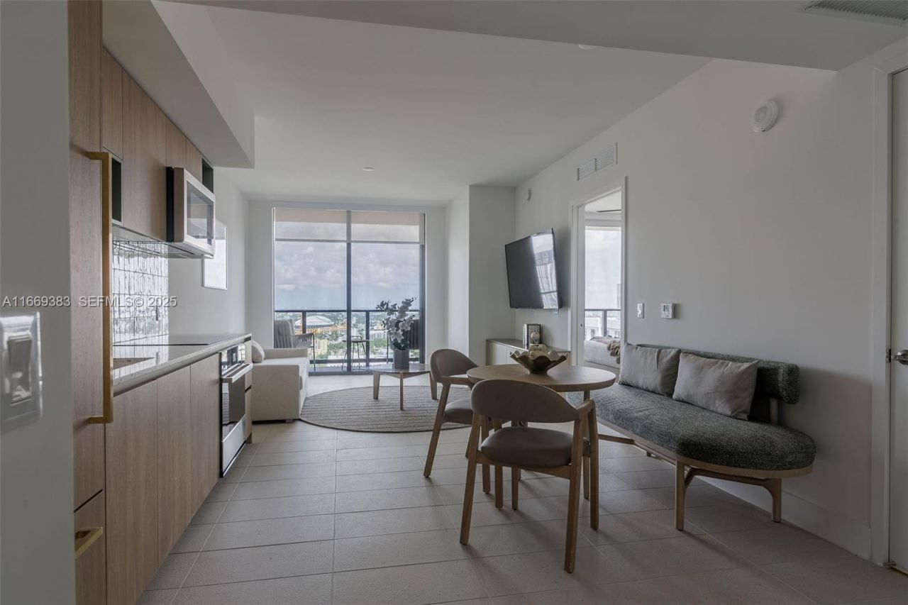 601 NE 1st Street, Unit 4204, Miami, FL 33132 Photo