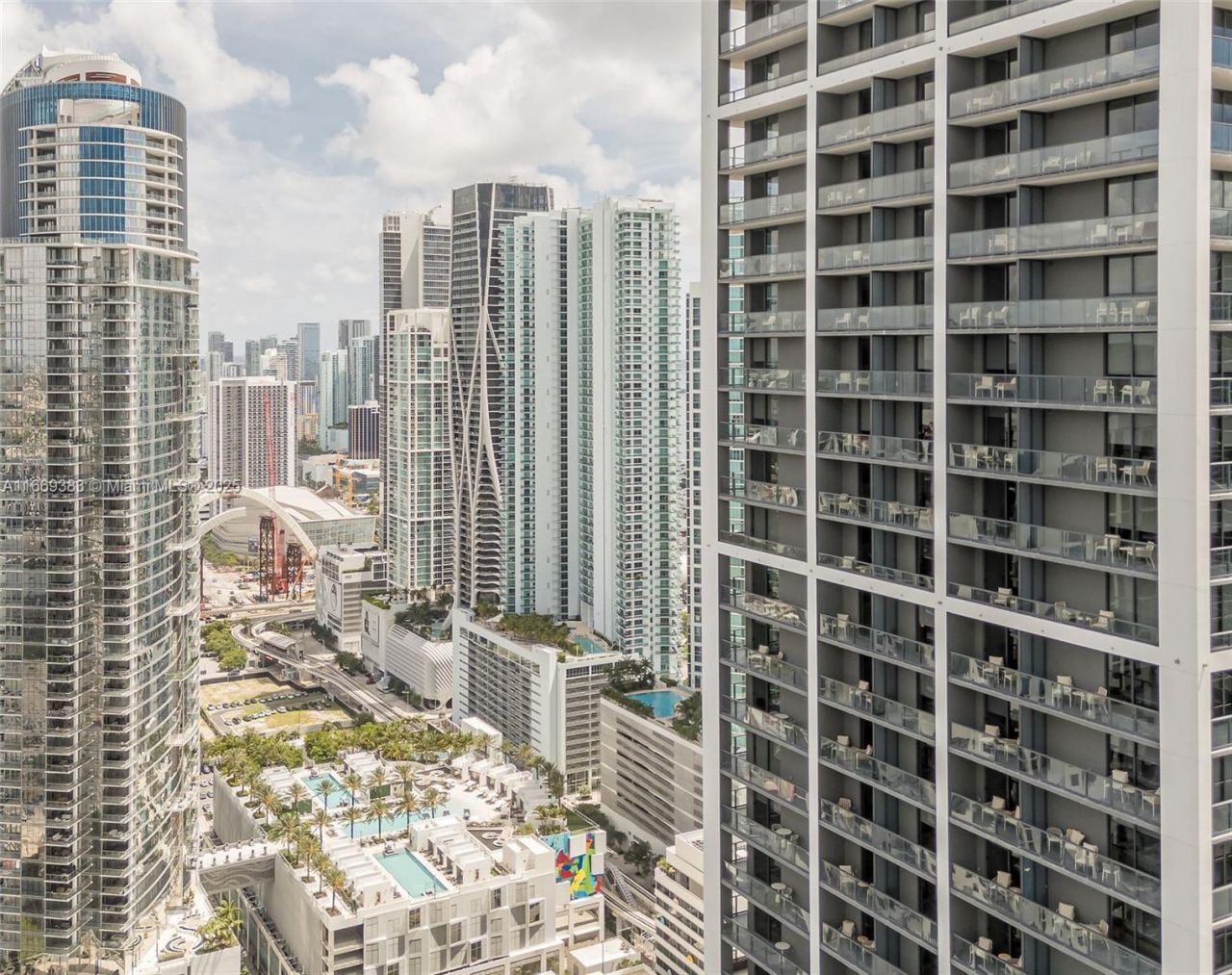 601 NE 1st Street, Unit 4204, Miami, FL 33132 Photo