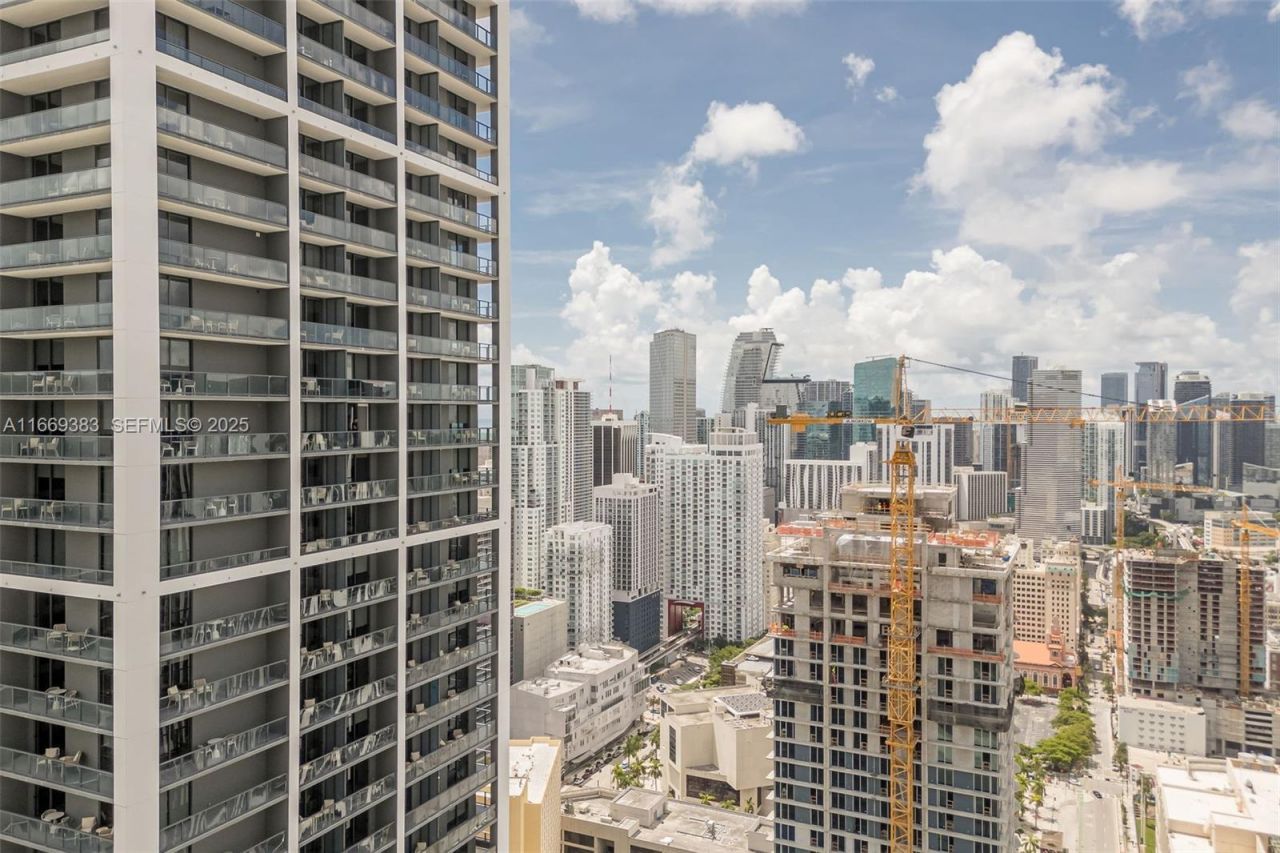 601 NE 1st Street, Unit 4204, Miami, FL 33132 Photo
