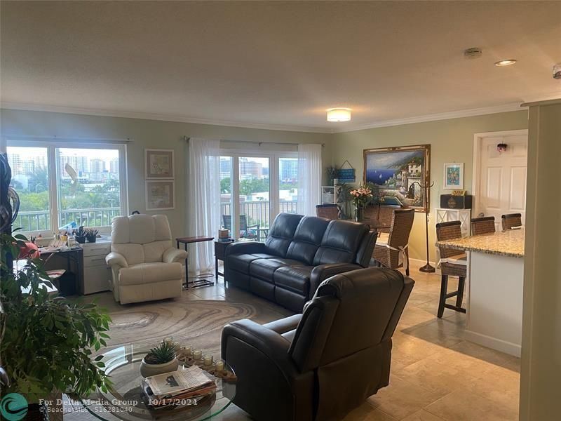 200 Diplomat Parkway, Unit 636, Hallandale Beach, FL 33009 Photo