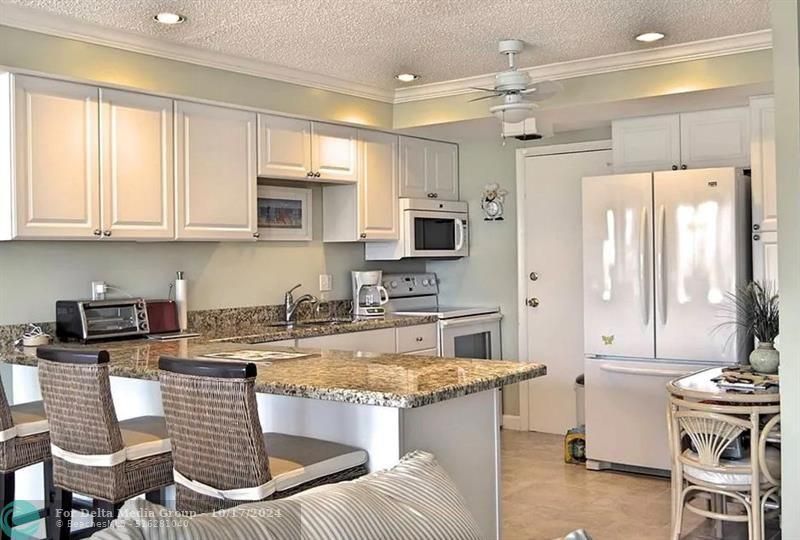 200 Diplomat Parkway, Unit 636, Hallandale Beach, FL 33009 Photo