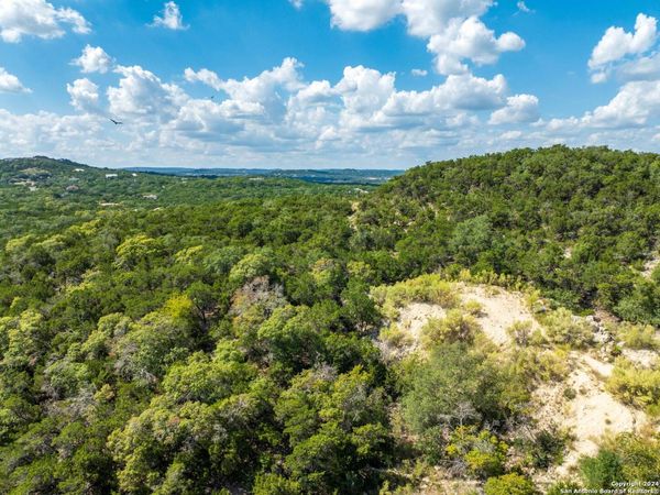 8700 CROSS MOUNTAIN TRL, San Antonio, TX 78255