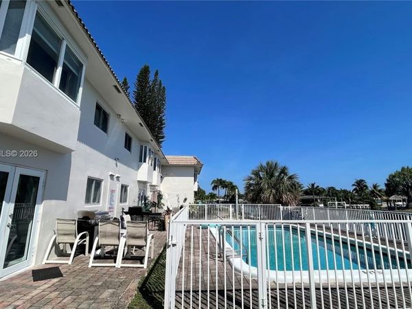 840 Pine Dr, Unit 103, Pompano Beach, FL 33060