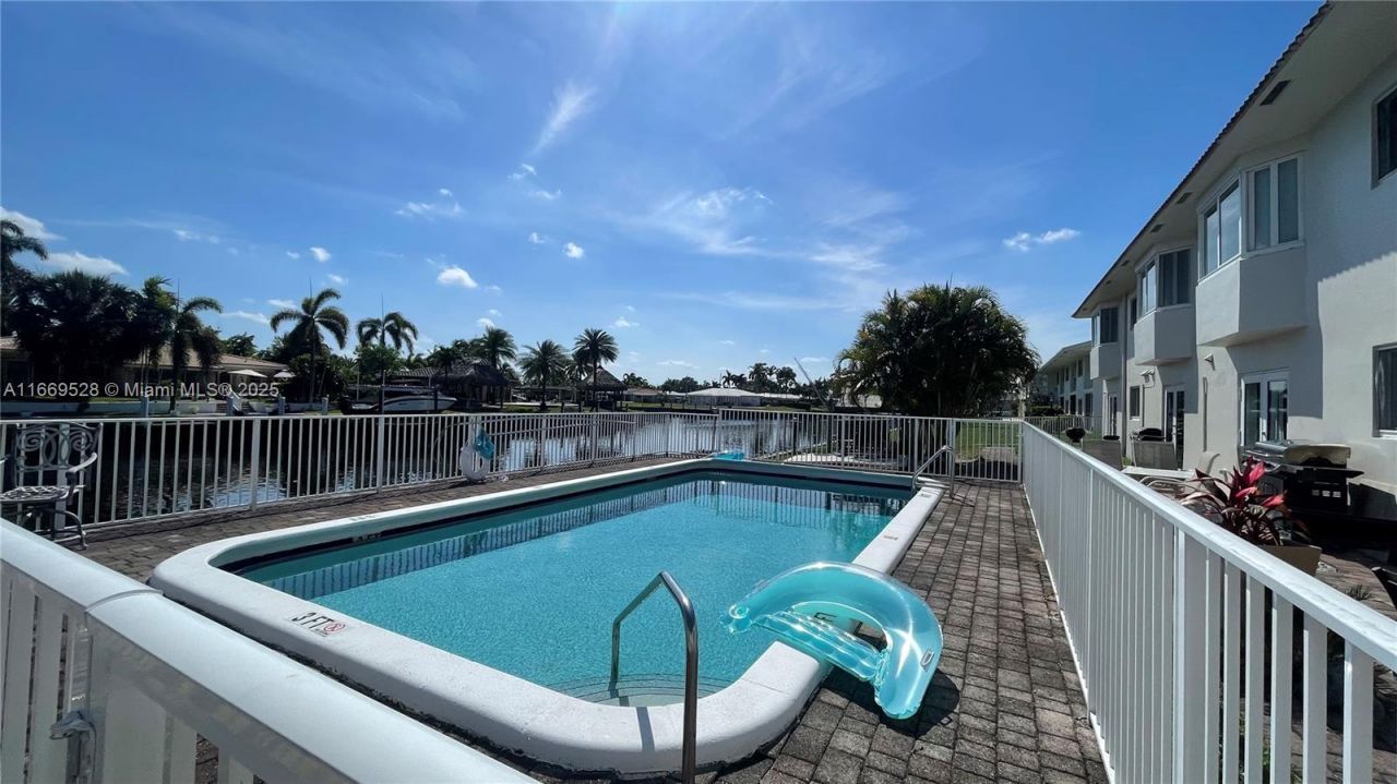 840 Pine Dr, Unit 103, Pompano Beach, FL 33060 Photo