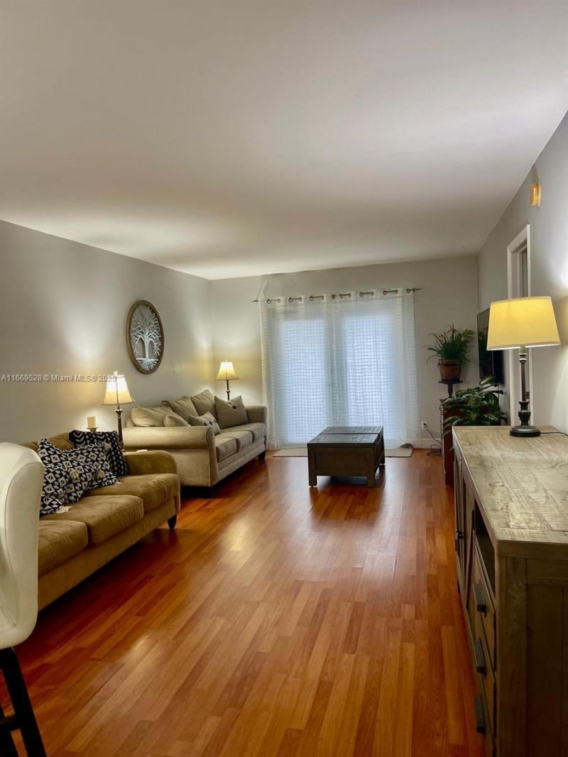 840 Pine Dr, Unit 103, Pompano Beach, FL 33060 Photo