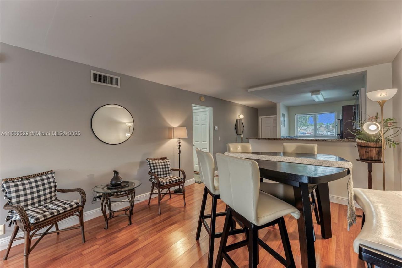 840 Pine Dr, Unit 103, Pompano Beach, FL 33060 Photo
