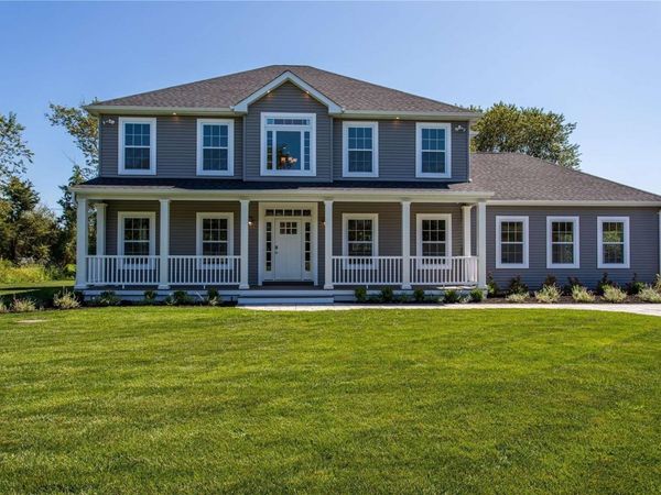 Tbb Gateway Court, Hampton Bays, NY 11946