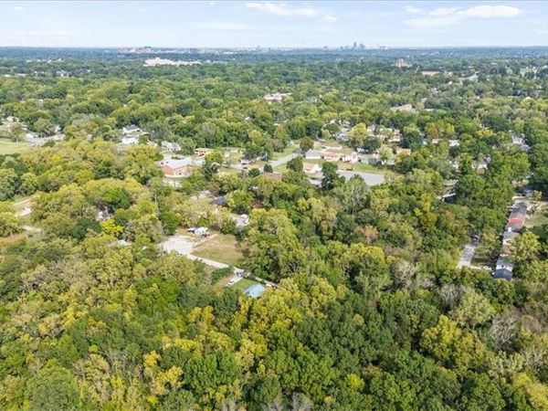 3913 E 73rd Street, Kansas City, MO 64132