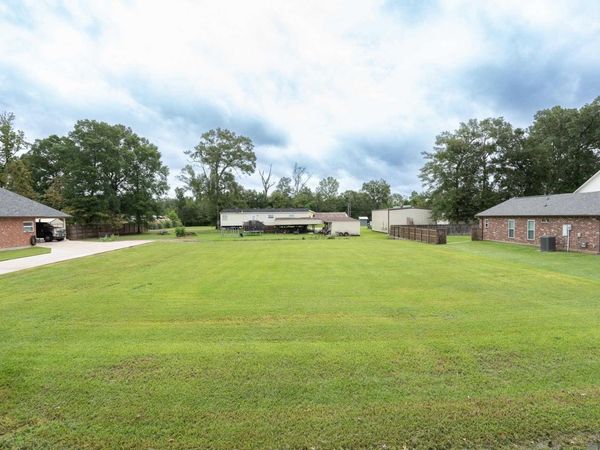 13176 Cypress Gold Dr, St Amant, LA 70774