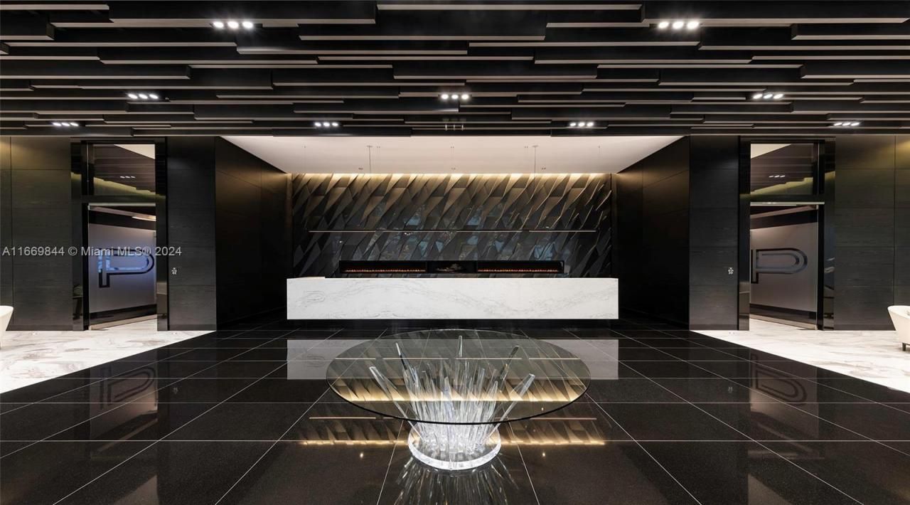 851 NE 1st Ave, Unit PH 5412, Miami, FL 33132 Photo