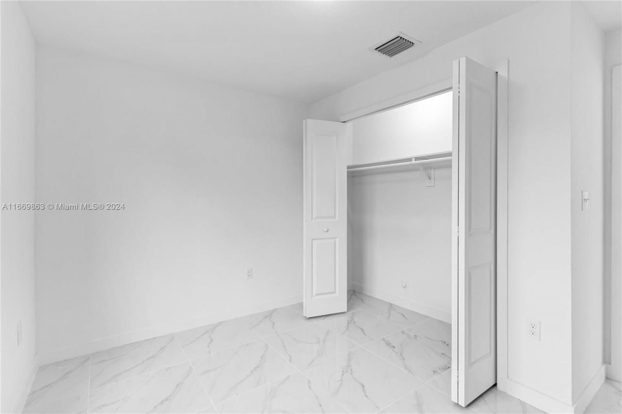 8016 NW 14th Pl, Miami, FL 33147 Photo