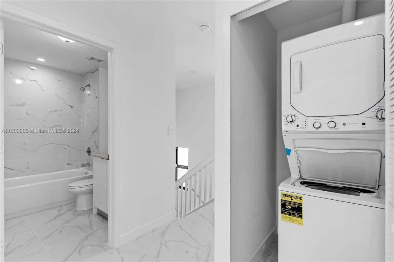 8016 NW 14th Pl, Miami, FL 33147 Photo