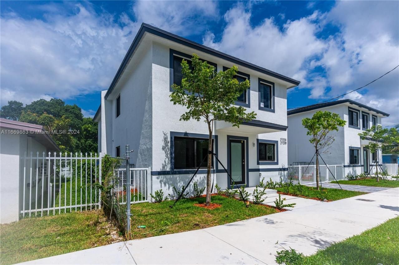 8016 NW 14th Pl, Miami, FL 33147 Photo