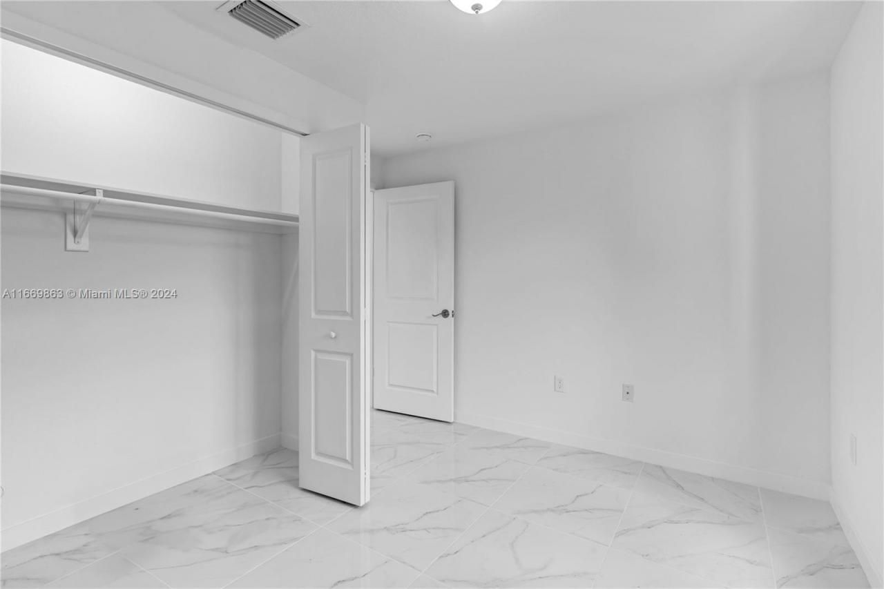 8016 NW 14th Pl, Miami, FL 33147 Photo