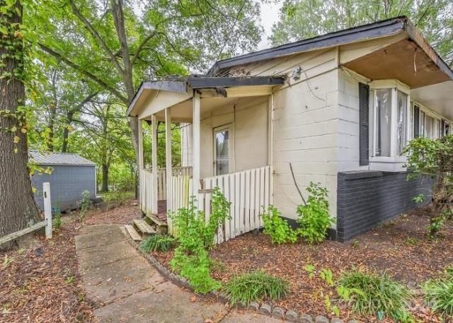 519 S Mulberry Street, Cherryville, NC 28021 Main Photo