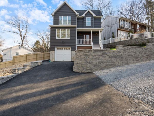 15 Woodhaven Drive, Sound Beach, NY 11789