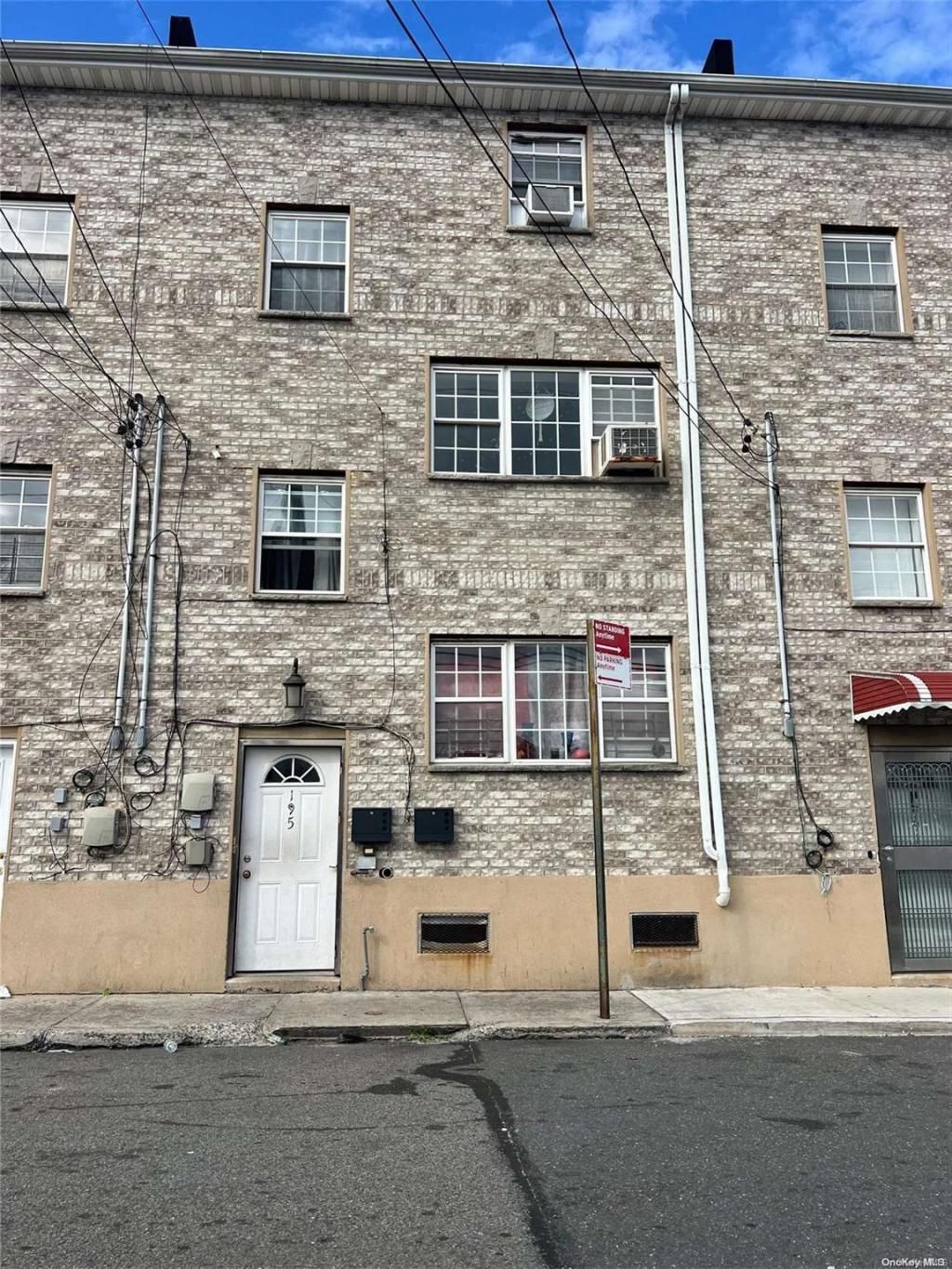 195 Beach 26th Street, Far Rockaway, NY 11691 Main Photo