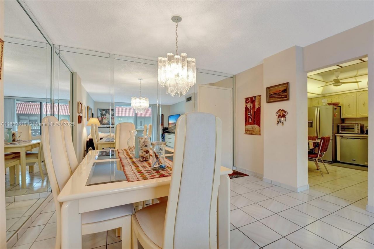 3113 S Ocean Dr, Unit 402, Hallandale Beach, FL 33009 Photo