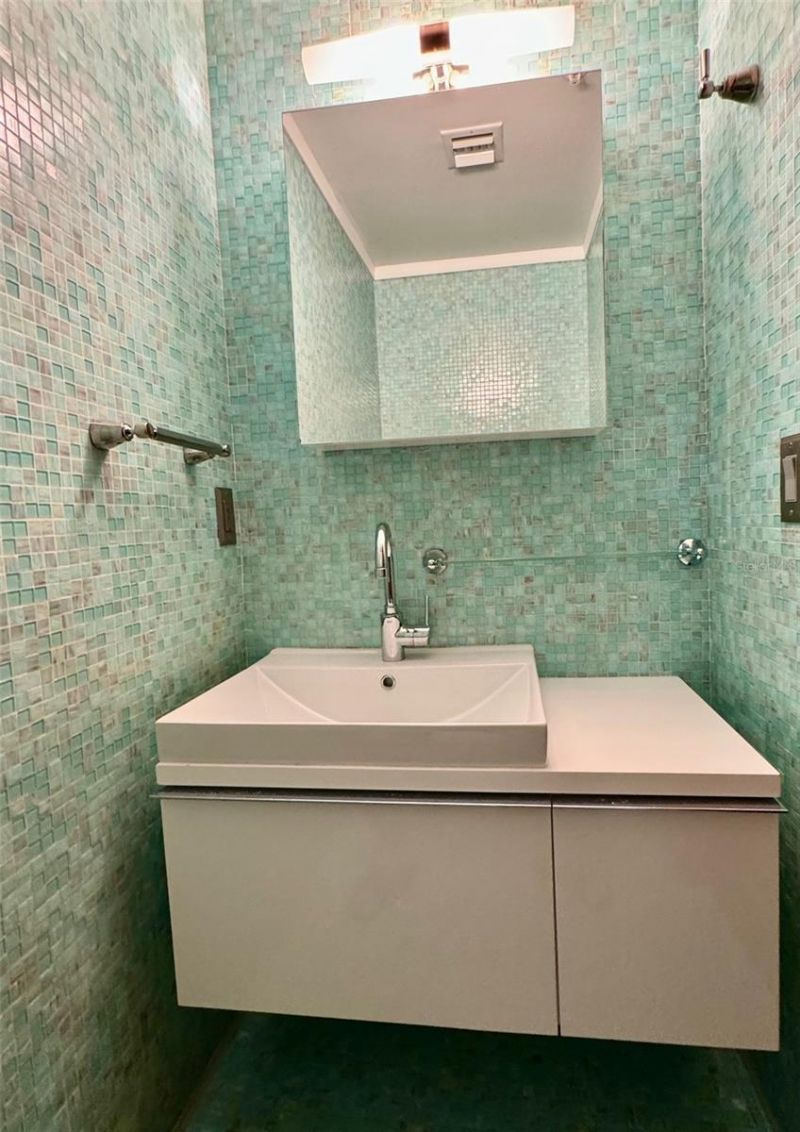1500 Ocean Drive, Unit 905, Miami Beach, FL 33139 Photo