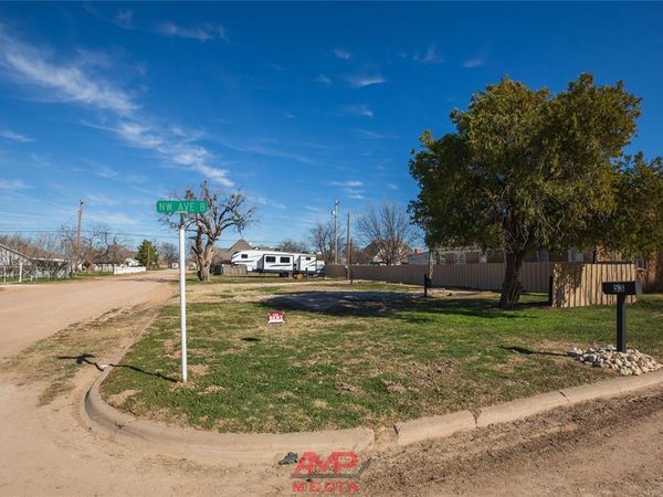53 Avenue B, Hamlin, TX 79520