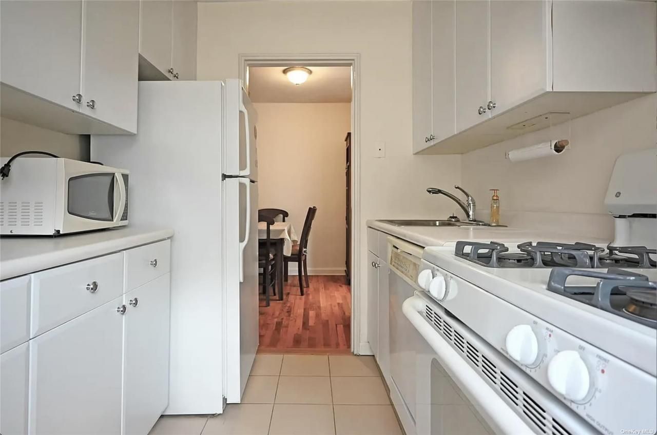 3639 171, Unit 26, Flushing, NY 11358 Main Photo