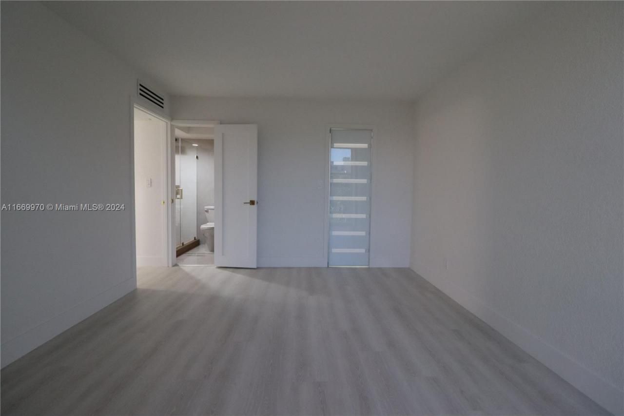 210 172nd St, Unit 332, Sunny Isles Beach, FL 33160 Photo