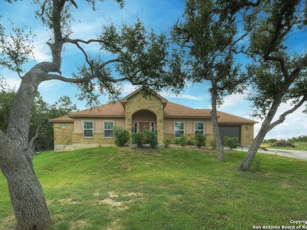 861 Rutherford, Fischer, TX 78623