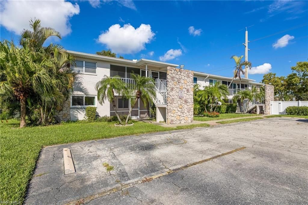 2504 SE 16th Pl, Unit 101, Cape Coral, FL 33904 Photo