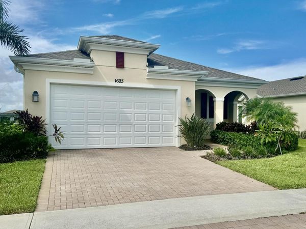 1693 GREAT BELT Circle, Melbourne, FL 32940