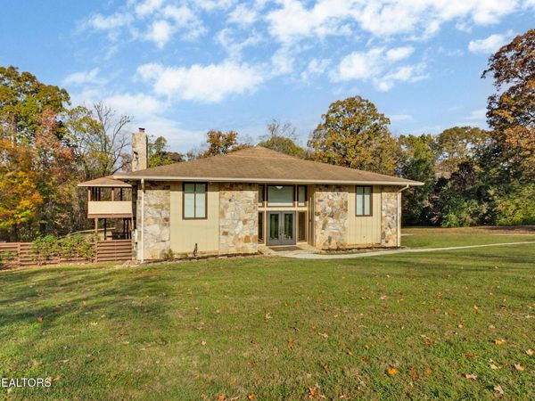 10105 Loma Drive, Knoxville, TN 37922