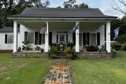 106 Church Street photo 4