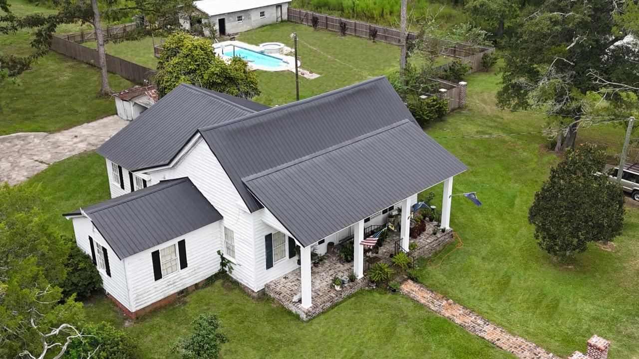 106 Church Street Photo 4