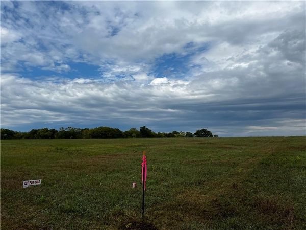 00001 Ferguson Road, Ozawkie, KS 66070