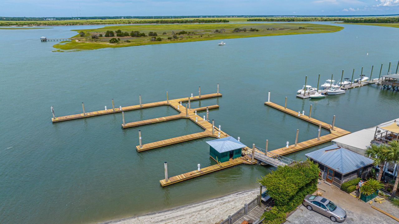 101 Palm Boulevard Photo 7