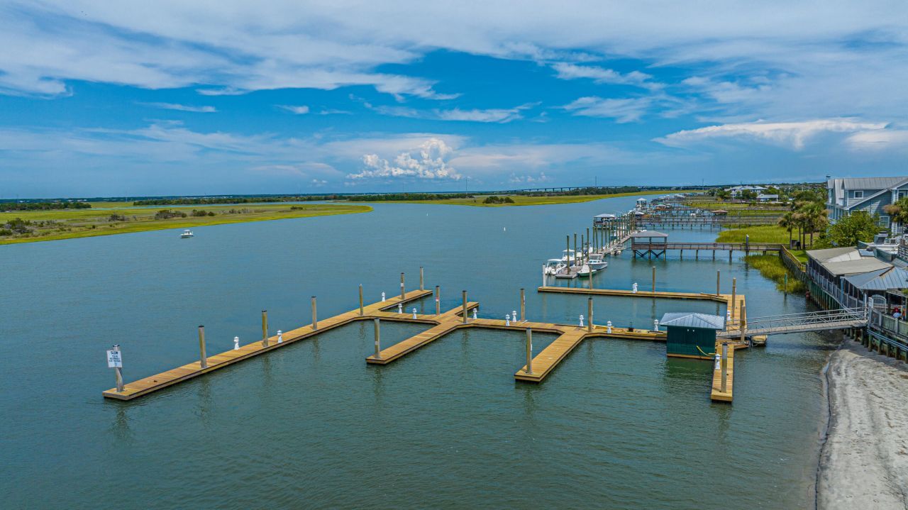 101 Palm Boulevard Photo 8