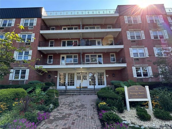 70 N Grove Street, Unit 1R, Freeport, NY 11520