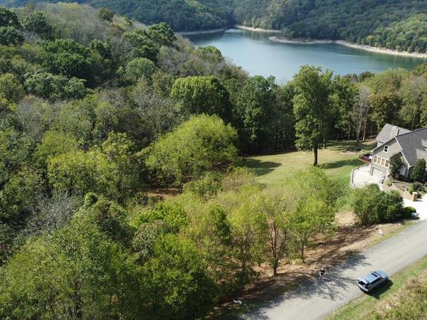 301 Highbridge Dr, Smithville, TN 37166